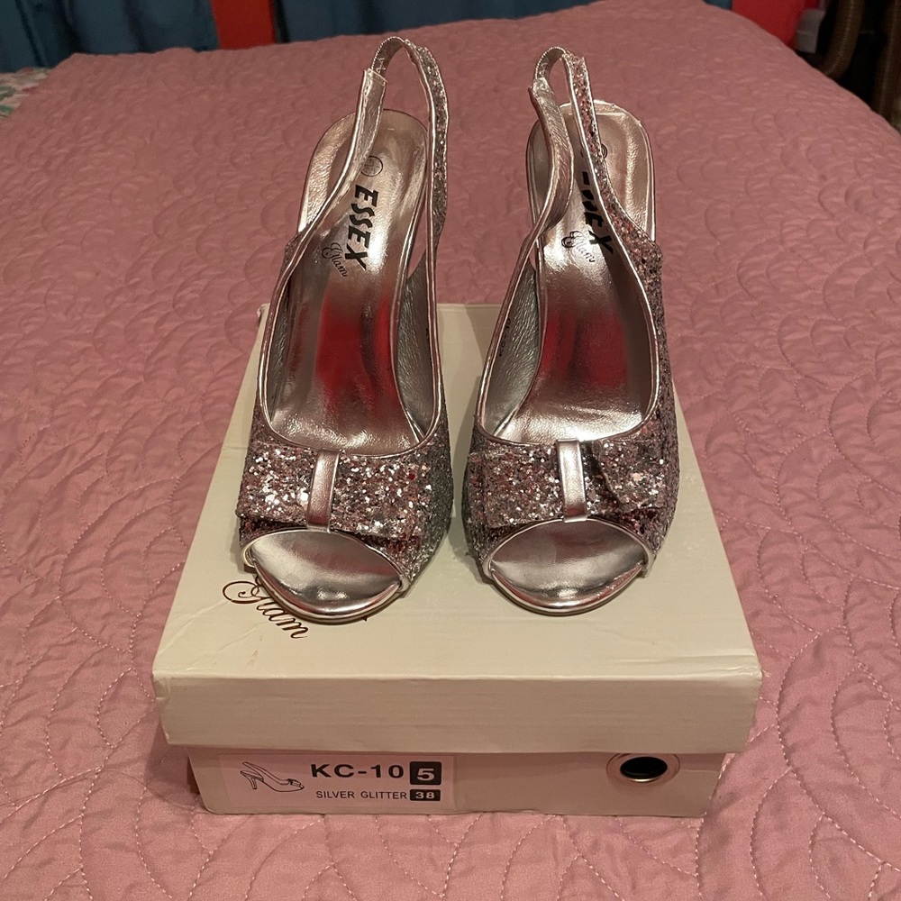 Peep toe glitter heels